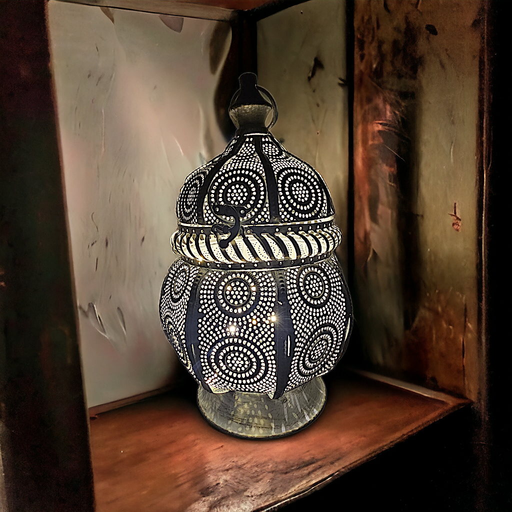 Moonlit Mirage -Led Lantern
