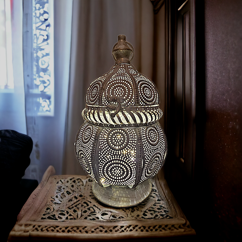 Moonlit Mirage -Led Lantern