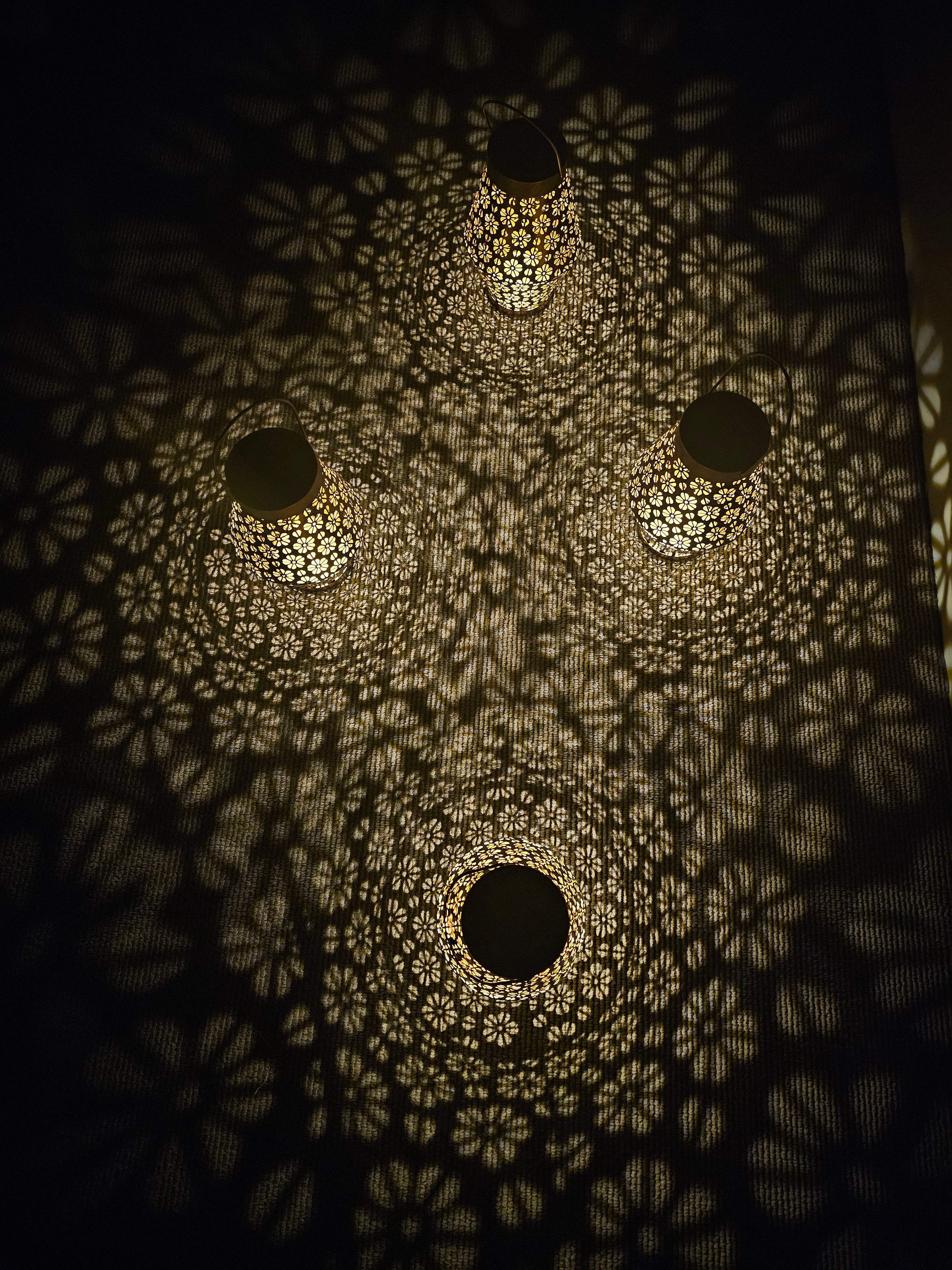 Buttercup Solar Lantern - SOLAR1