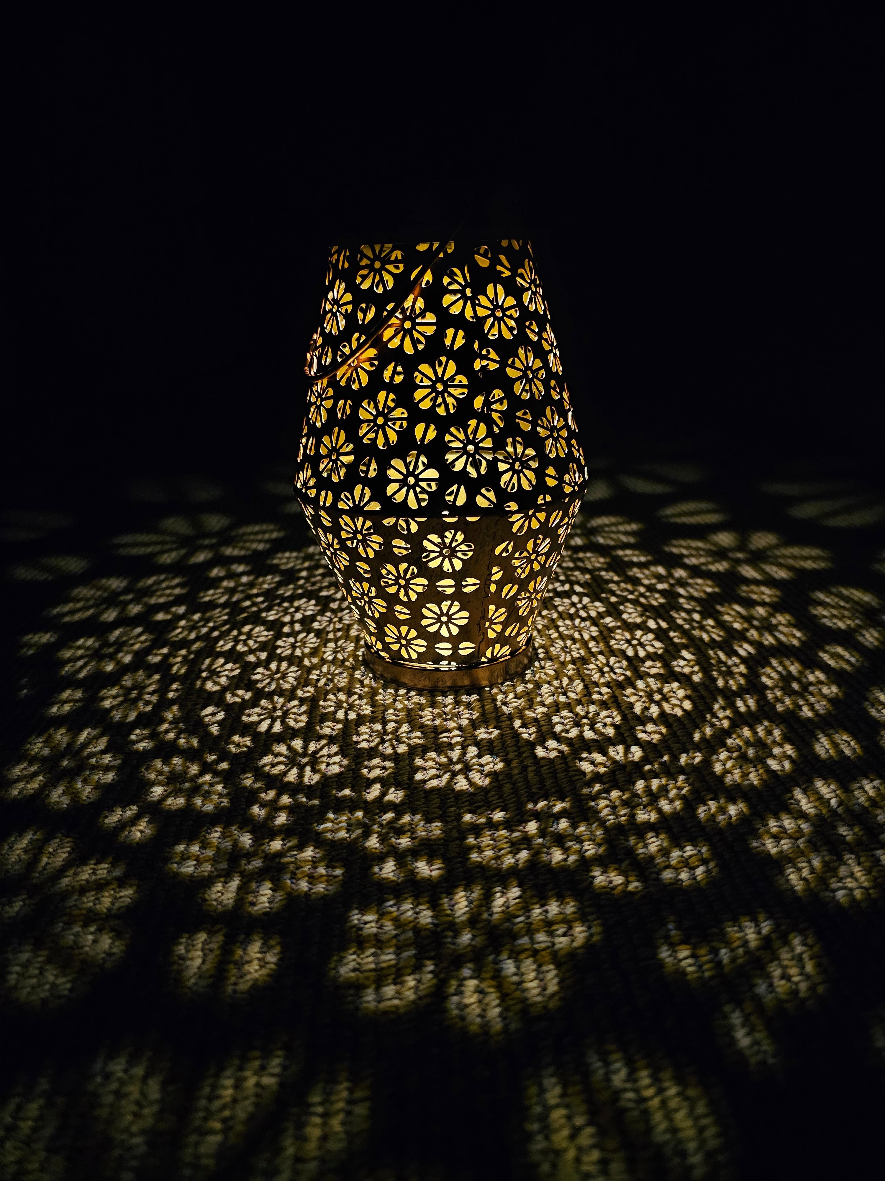 Buttercup Solar Lantern - SOLAR1