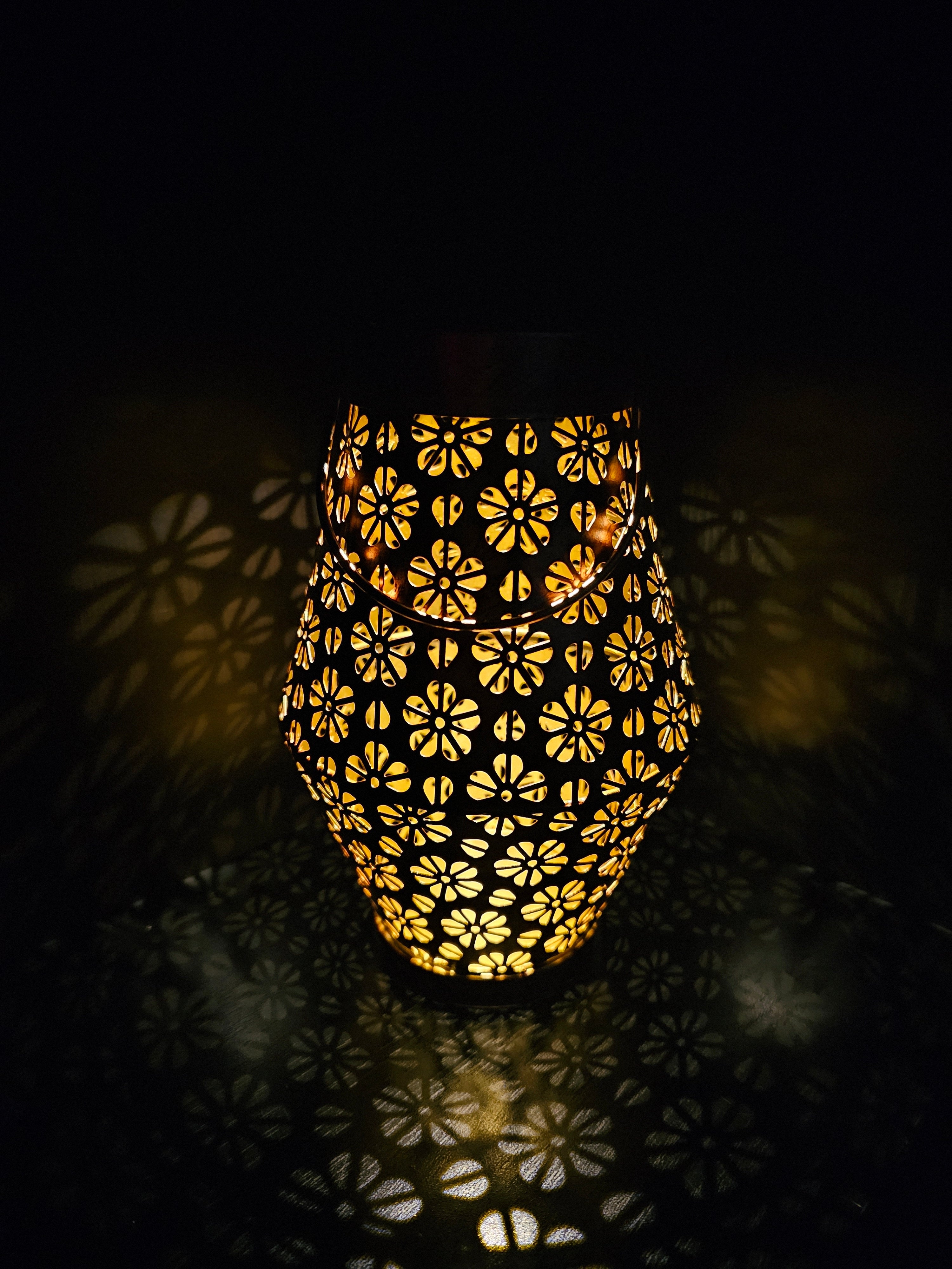 Buttercup Solar Lantern - SOLAR1