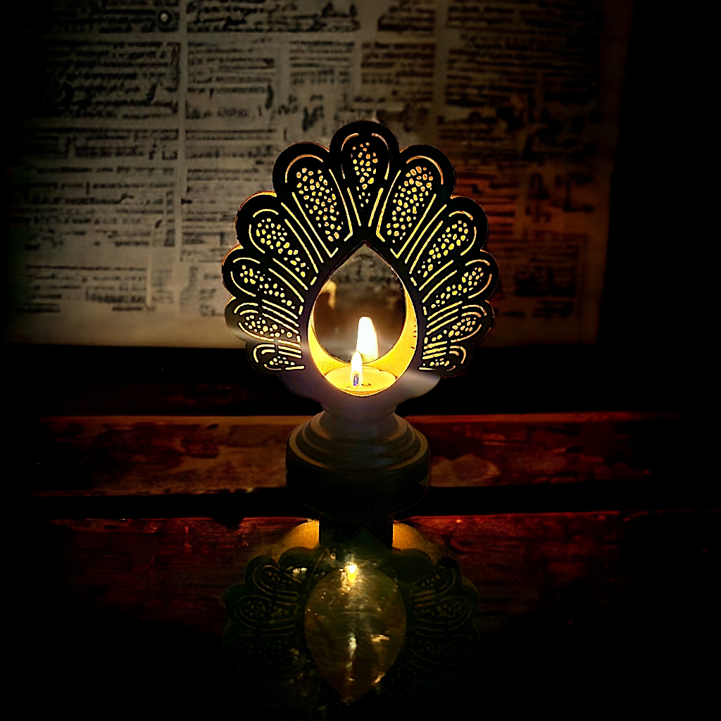 Peacock Lantern - LM3046